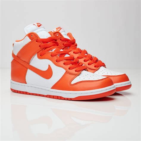 nike dunken sneaker